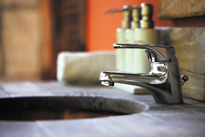 A2B Plumbers are able to fix any leaking taps you may have in Great Linford. 